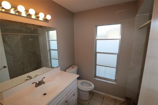 5018 OAKSHIRE DRIVE, Tampa, FL 33625