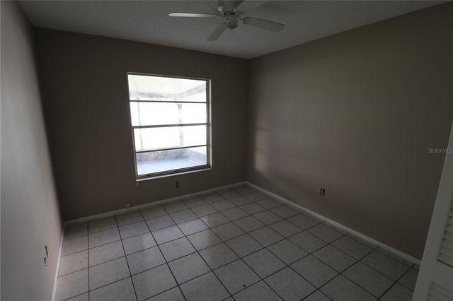 5018 OAKSHIRE DRIVE, Tampa, FL 33625