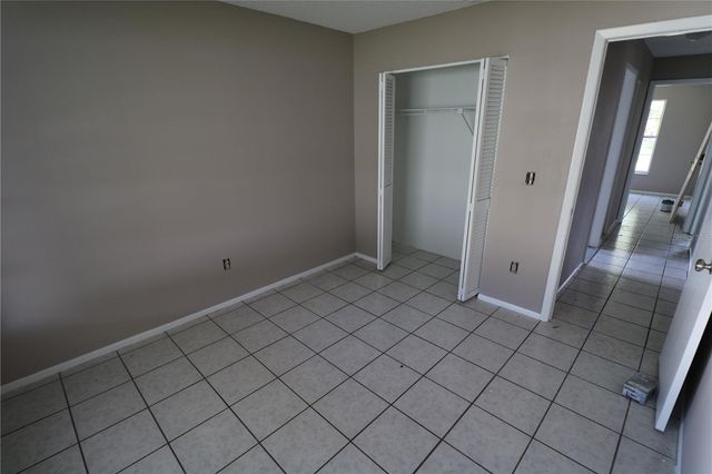 5018 OAKSHIRE DRIVE, Tampa, FL 33625