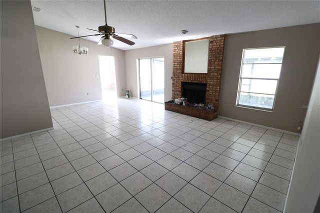 5018 OAKSHIRE DRIVE, Tampa, FL 33625