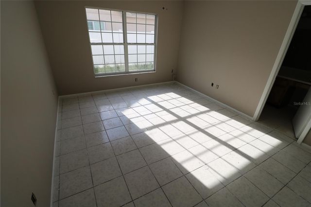 5018 OAKSHIRE DRIVE, Tampa, FL 33625
