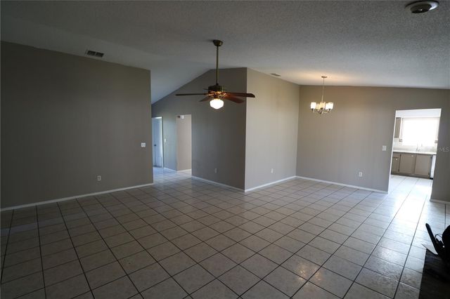 5018 OAKSHIRE DRIVE, Tampa, FL 33625