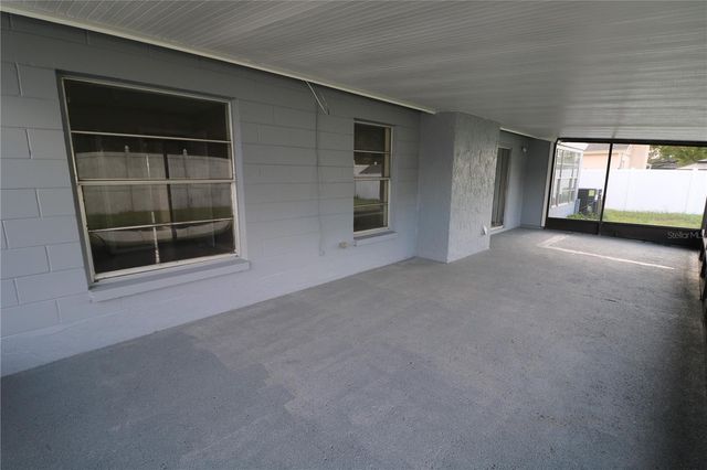5018 OAKSHIRE DRIVE, Tampa, FL 33625