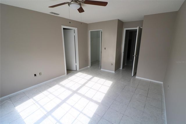 5018 OAKSHIRE DRIVE, Tampa, FL 33625