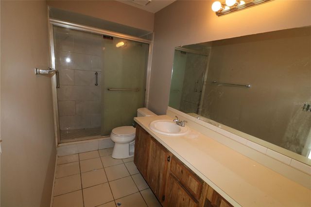 5018 OAKSHIRE DRIVE, Tampa, FL 33625