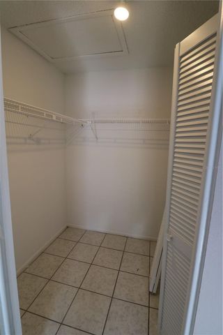 5018 OAKSHIRE DRIVE, Tampa, FL 33625