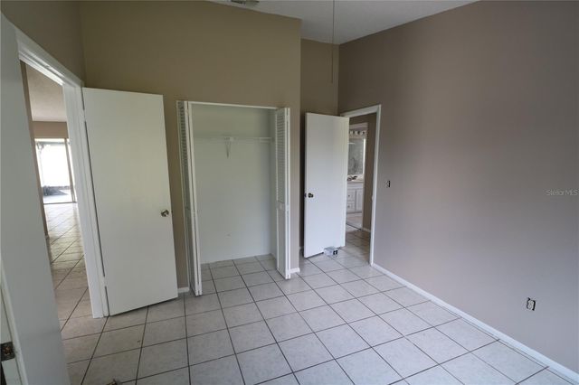 5018 OAKSHIRE DRIVE, Tampa, FL 33625