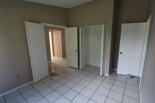 5018 OAKSHIRE DRIVE, Tampa, FL 33625