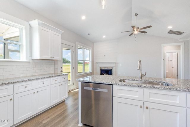 26 Royal Avenue, Selma, NC 27576