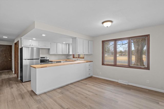 231 S 5th STREET, Cedar Grove, WI 53013