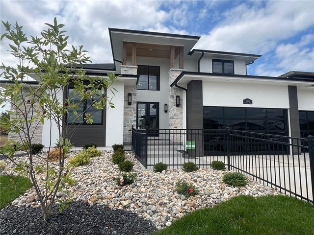 17016 Rosehill Street, Overland Park, KS 66221