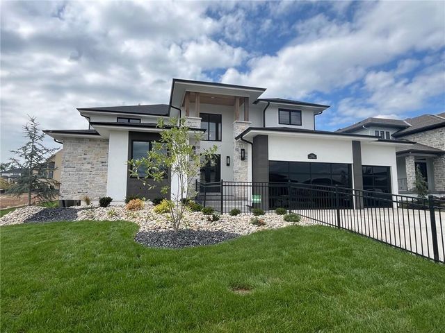 17016 Rosehill Street, Overland Park, KS 66221