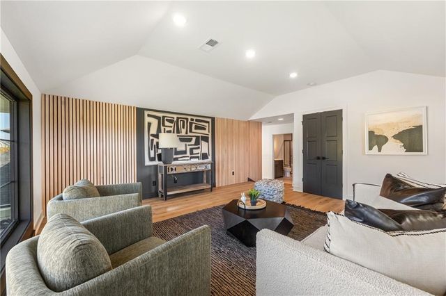 17016 Rosehill Street, Overland Park, KS 66221