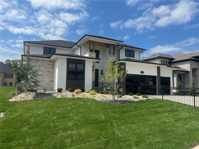 17016 Rosehill Street, Overland Park, KS 66221