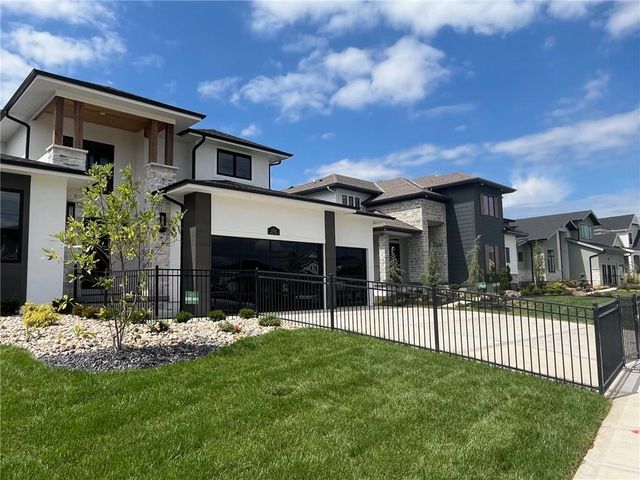 17016 Rosehill Street, Overland Park, KS 66221