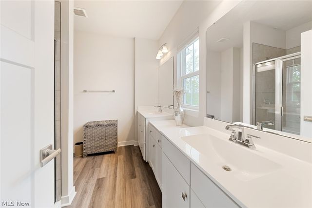 1423 Chateau Place, Avon, OH 44011