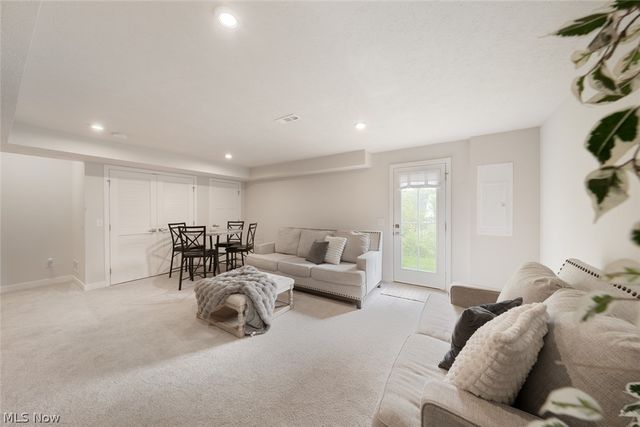 1423 Chateau Place, Avon, OH 44011