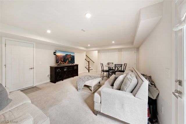 1423 Chateau Place, Avon, OH 44011