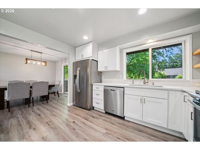 14622 Ne ROSE Pkwy, Portland, OR 97230