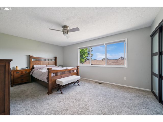 14622 Ne ROSE Pkwy, Portland, OR 97230