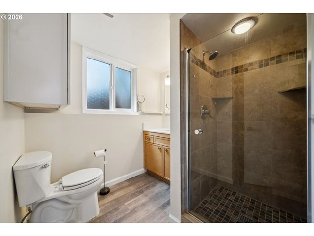 14622 Ne ROSE Pkwy, Portland, OR 97230