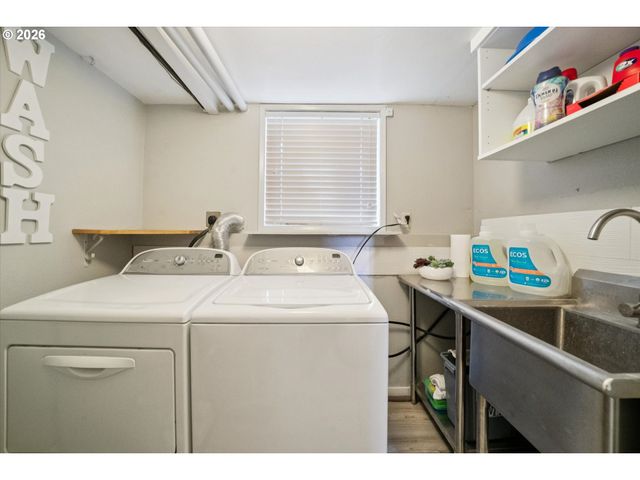 14622 Ne ROSE Pkwy, Portland, OR 97230