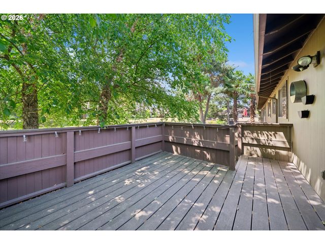 14622 Ne ROSE Pkwy, Portland, OR 97230