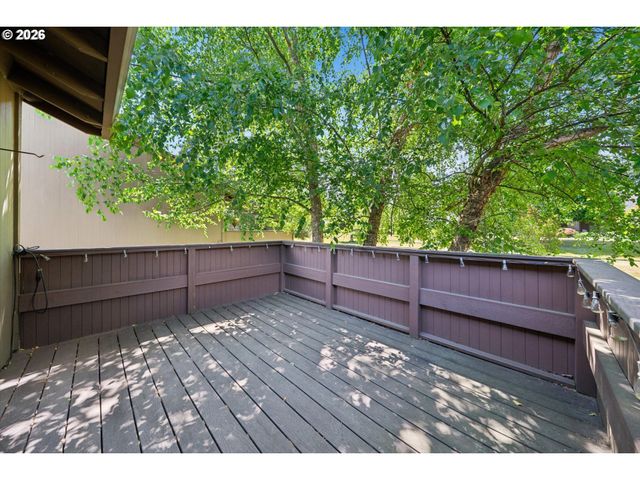 14622 Ne ROSE Pkwy, Portland, OR 97230