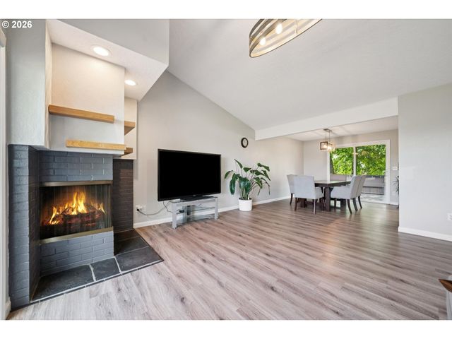 14622 Ne ROSE Pkwy, Portland, OR 97230