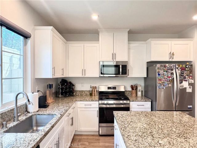 16066 Carrara Lane, Fontana, CA 92336