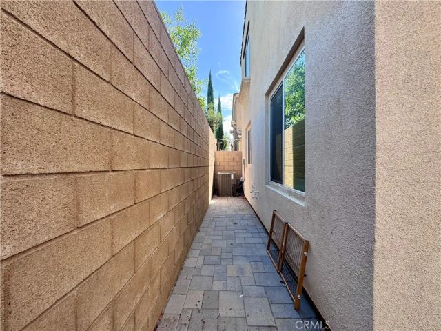 16066 Carrara Lane, Fontana, CA 92336