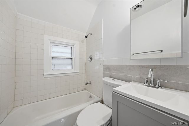 262 Sumner Place, Buffalo, NY 14211