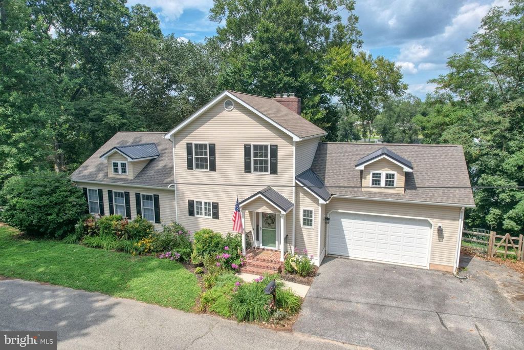 89 SHORE DR, Dover, DE 19901