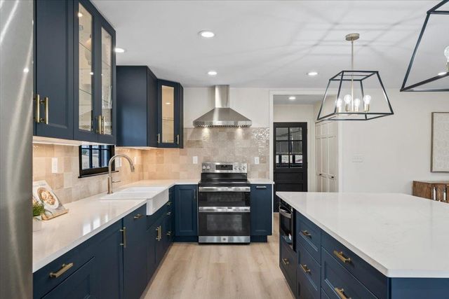 7944 DOVIE LN, Germantown, TN 38138