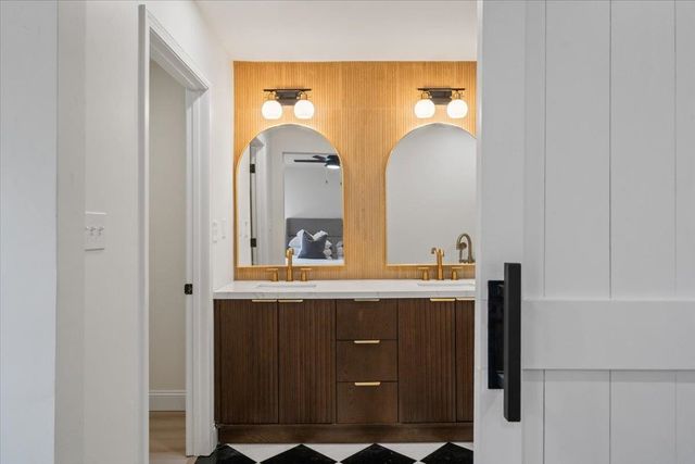 7944 DOVIE LN, Germantown, TN 38138