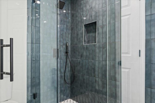 7944 DOVIE LN, Germantown, TN 38138