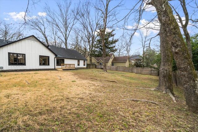 7944 DOVIE LN, Germantown, TN 38138