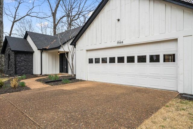 7944 DOVIE LN, Germantown, TN 38138