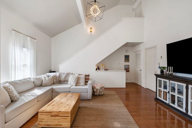 1425 W 26th Street A, Houston, TX 77008