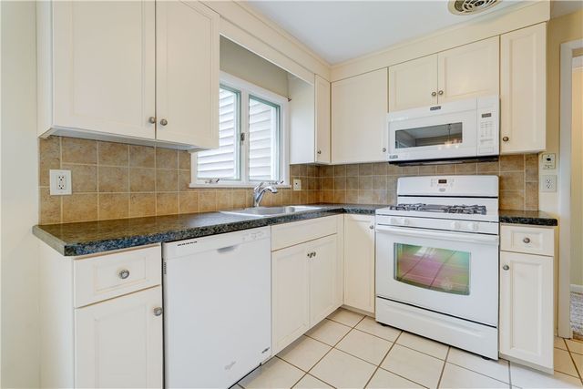 139 Camille Drive, Greece, NY 14612