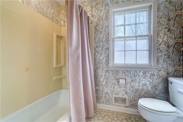 139 Camille Drive, Greece, NY 14612