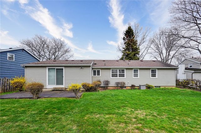 139 Camille Drive, Greece, NY 14612