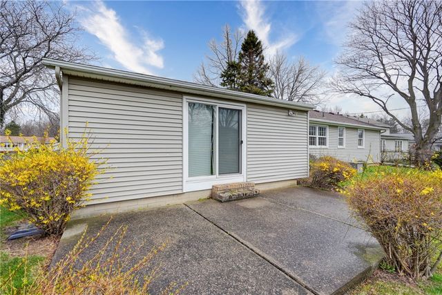 139 Camille Drive, Greece, NY 14612