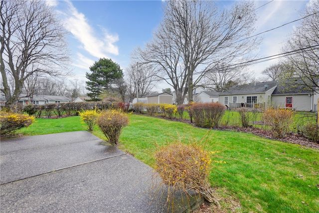 139 Camille Drive, Greece, NY 14612