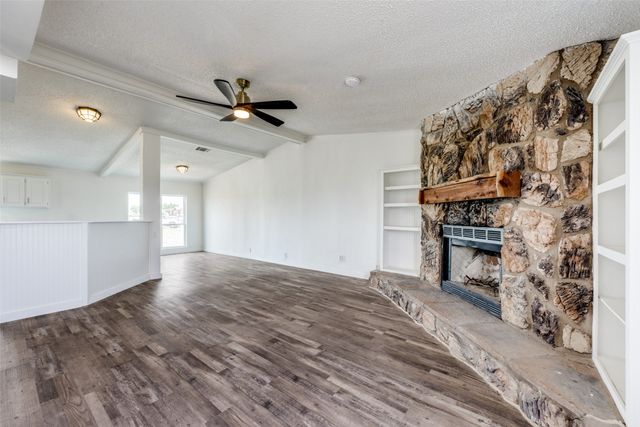 140 Terri Drive, Collinsville, TX 76233