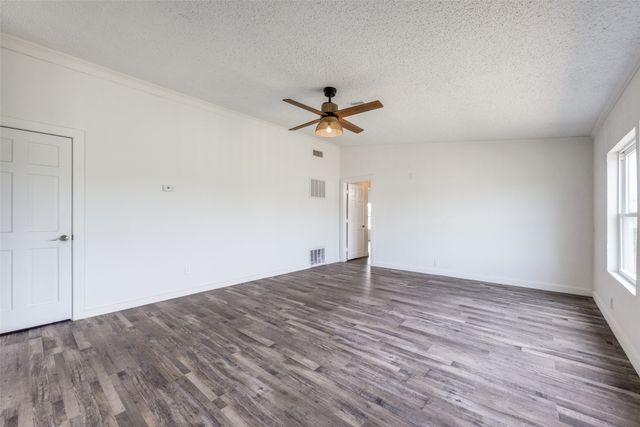 140 Terri Drive, Collinsville, TX 76233