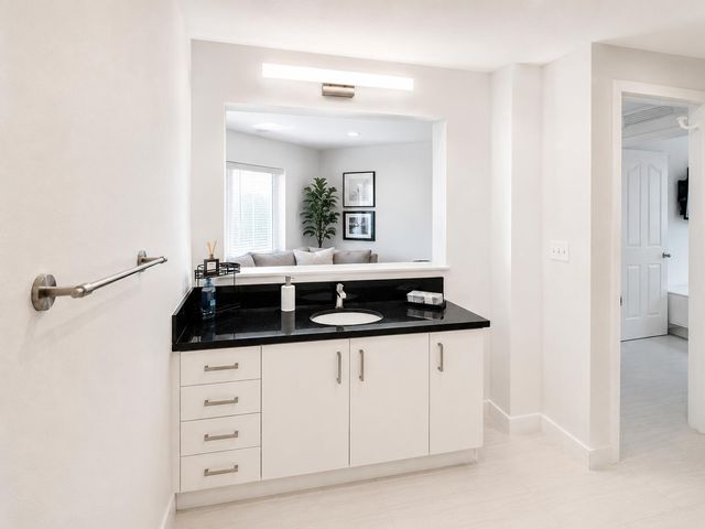 255 NE 3rd Avenue 2403, Delray Beach, FL 33444