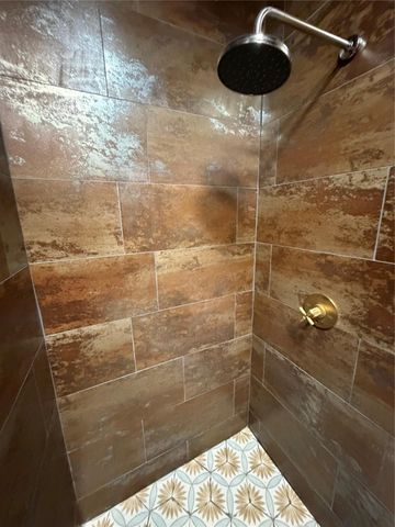 402 Hyde Park Boulevard 4, Houston, TX 77006