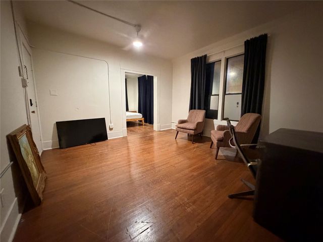 402 Hyde Park Boulevard 4, Houston, TX 77006