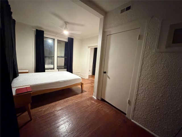 402 Hyde Park Boulevard 4, Houston, TX 77006